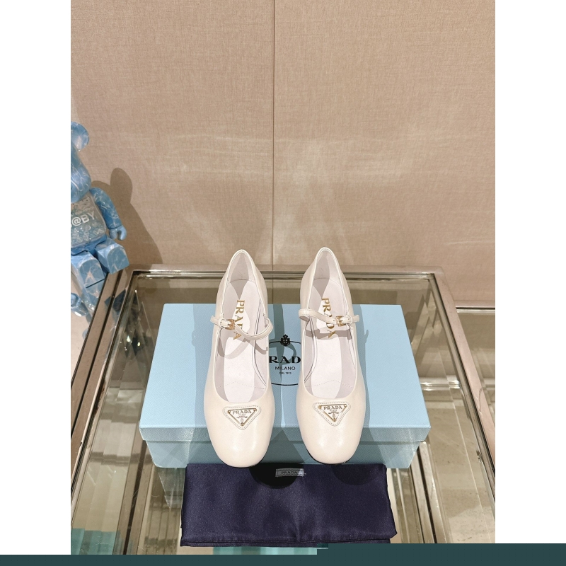 Pra*a flat shoes